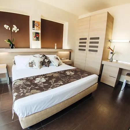 Taormina Hotel 3*