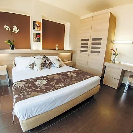 Taormina Hotel 3*