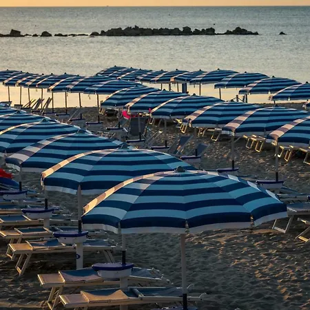 Taormina سان بنيديتّو ديل ترونتو